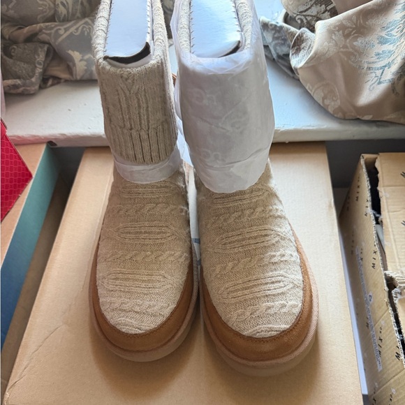 UGG Shoes - UGG Tan and Cream Knit Women's Boots